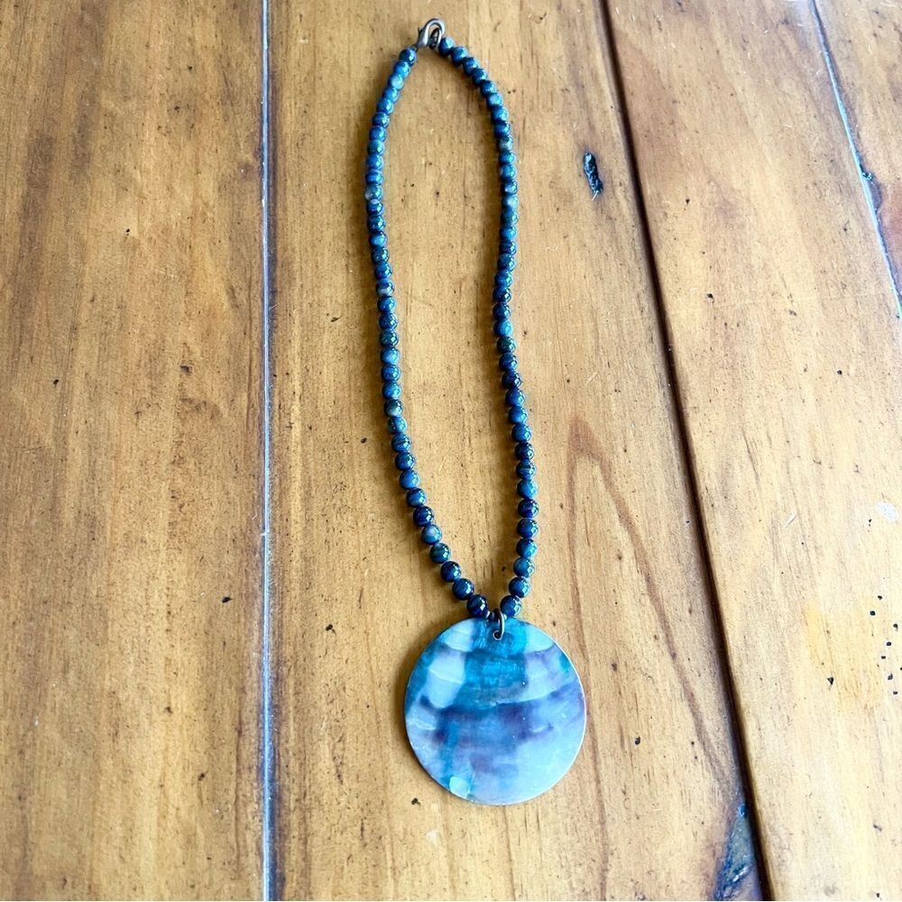 🍭6/$30 Beaded disc pendant necklace